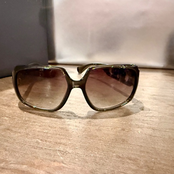 Michael Kors Dark Green Sunglasses with Original Case - Picture 7 of 7